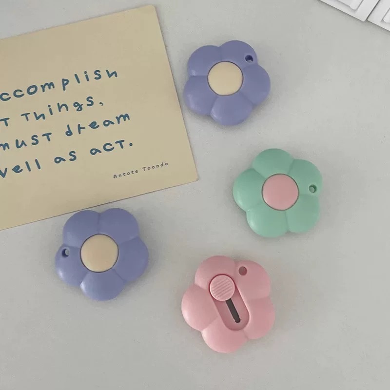 سكين متعدد الاستخدامات بتصميم  - مراجعة Art Craft Stationery وسعره